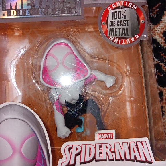 Spiderman M255 spider Gwen cast figure - Picture 2 of 8